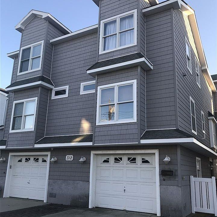 1st image of 312 46th Pl W