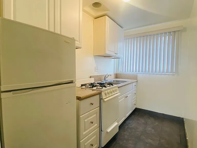 3729 Dunn Dr — Photo 4