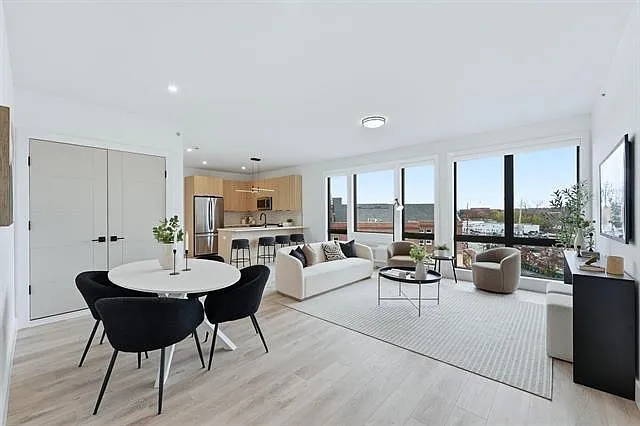 1 bed, 1.0 bath, $2,450 — Photo 3