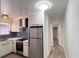 1722 G St, Sacramento, CA 95811