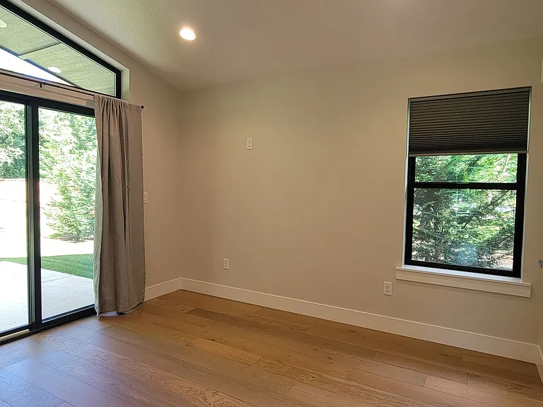 720 SW Tera Dr — Photo 8