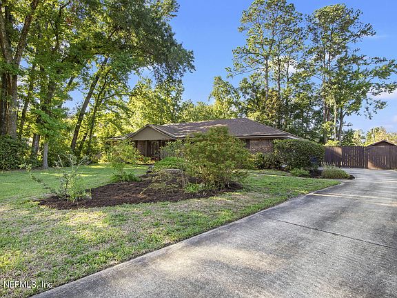 5th image of 732 WINFRED Place