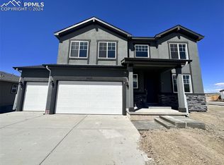 3425 Bella Luna Dr, Pueblo, CO 81001