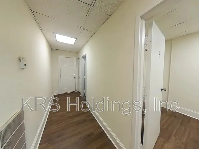 908 W Broad St — Photo 9