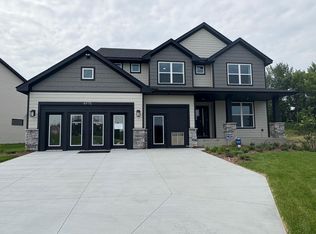 4975 Noble Dr NW, Rochester, MN 55906