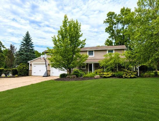 5820 Lake Pleasant Rd, Erie, PA 16509