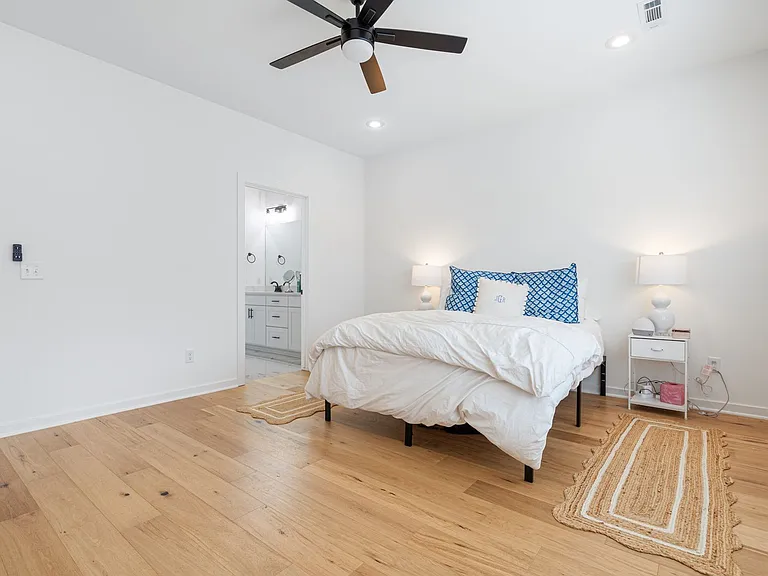 Student Housing Near the University of Arkansas! — Photo 28