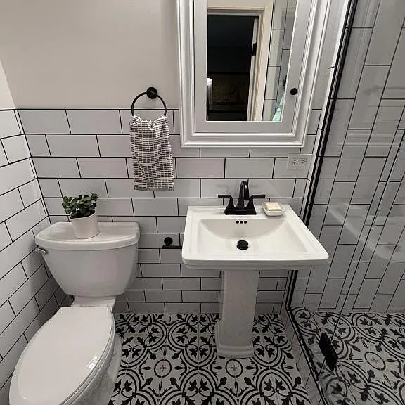 337 E Blodgett Ave — Photo 14