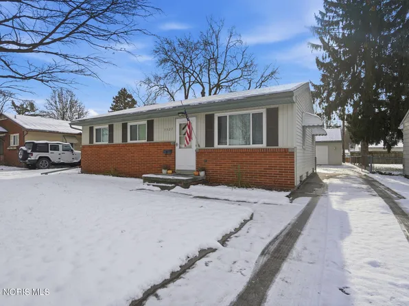 3527 Cedardale Ct, Toledo, OH 43623