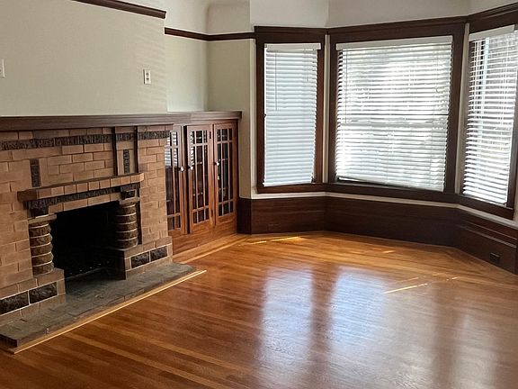 3rd image of 71 Cortland Ave