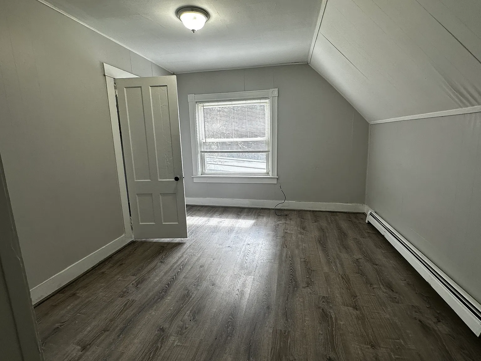 2 bed, 400 sqft, $1,800 — Photo 4