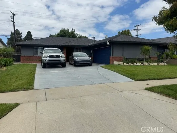 19121 Dunbrooke Ave, Carson, CA 90746