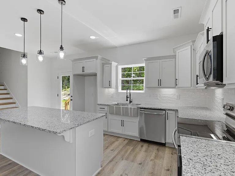 408 Legions Ct — Photo 13