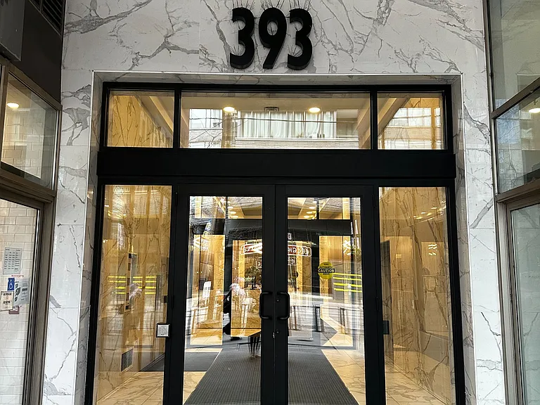 393 King St W #Penthouse 1206 — Photo 18