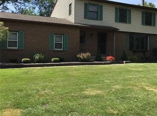 26 Briggs Dr, Orchard Park, NY 14127