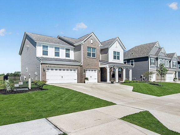 3rd image of 4984 Amber Crest Dr