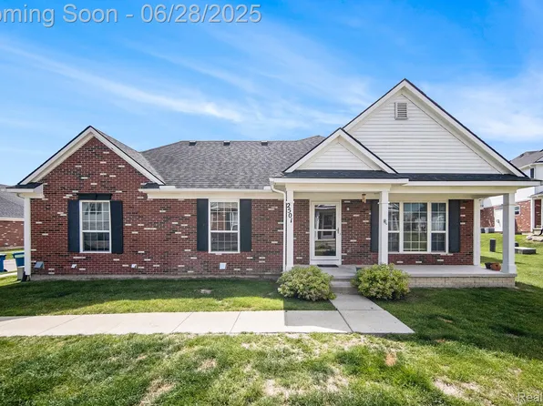 2501 Riversedge Dr, Saline, MI 48176