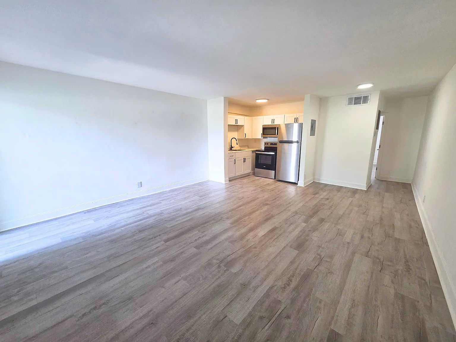 1300 Northeast 3rd Street — Photo 3