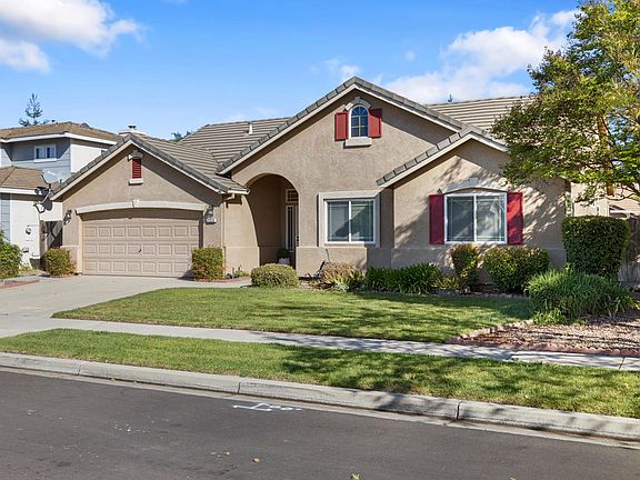 3rd image of 2223 Shire Way