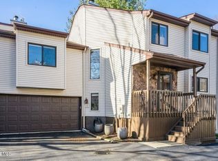 3 Oxford Ln, Middletown, NJ 07748