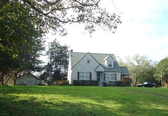 4th image of 347 Evergreen Dr