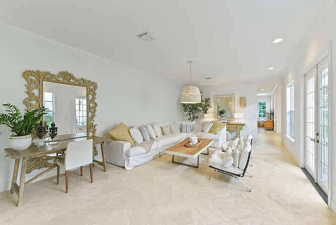 3 bed, 2.5 bath, 3030 sqft, $35,000 — Photo 3
