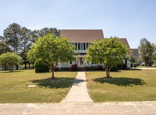 345 Cedar View Ln, Clinton, NC 28328