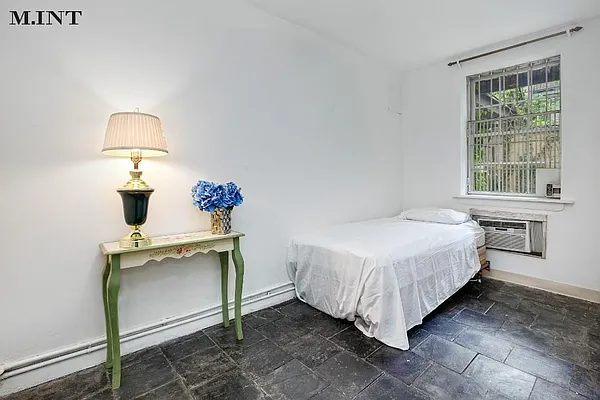 Sold by MEIER | media 12