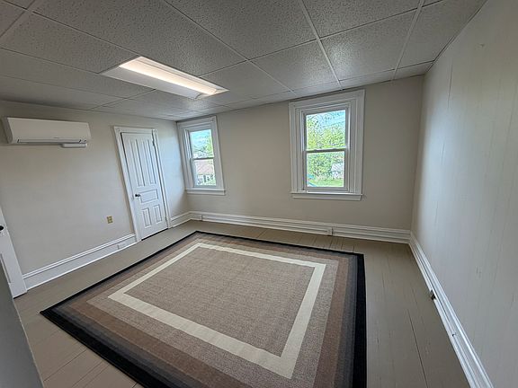 2nd image of 1112 Juniper St Floor 2