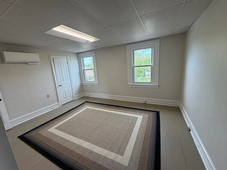 1112 Juniper St #2 — Photo 2