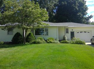 909 W 8th St, Rochester, IN 46975