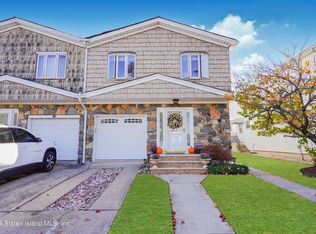 377 Brookfield Ave, Staten Island, NY 10308
