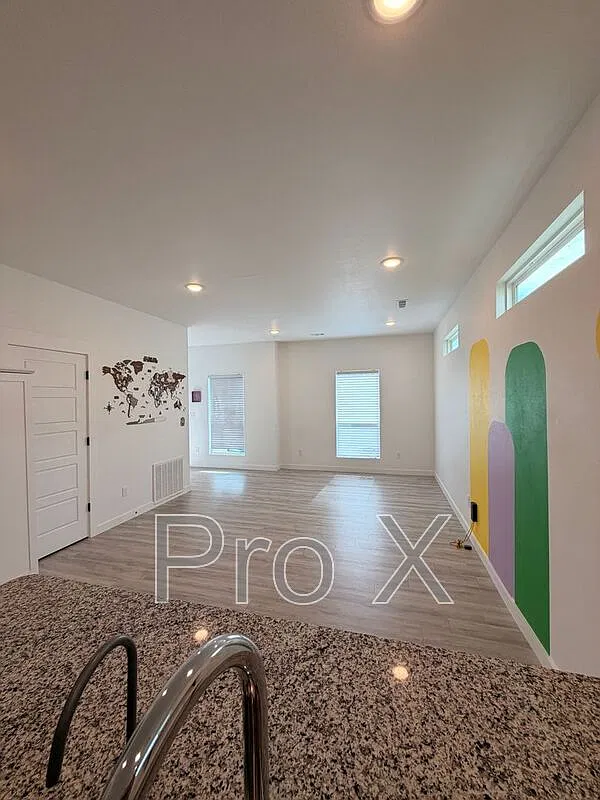 2 bed, 2.5 bath, 1250 sqft, $1,500 — Photo 4