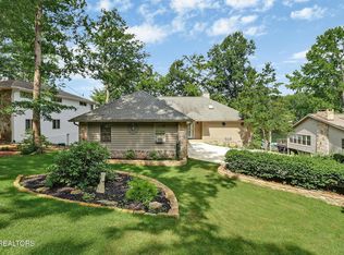 171 Meadowview Dr, Crossville, TN 38558