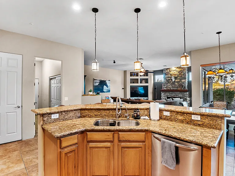 6008 E Monterra Way — Photo 64