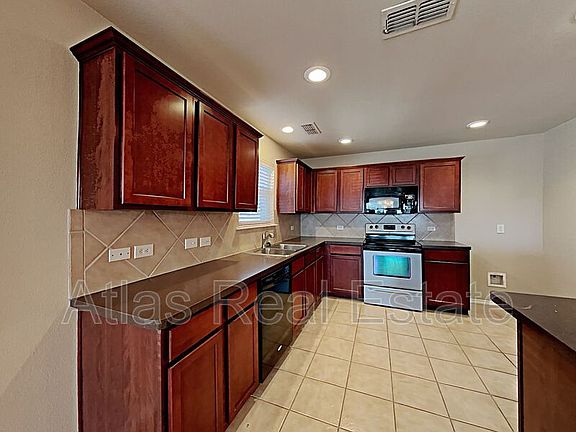 4th image of 10537 Bradshaw Dr