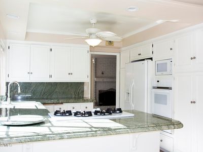 134 Dickenson Ave, Thousand Oaks, CA, 91320