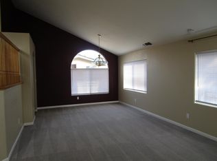 2154 Park Crest Dr, Los Banos, CA 93635