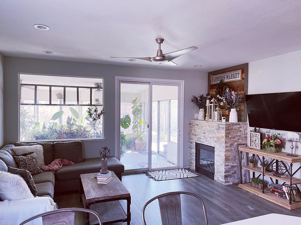 1st image of 697 Hillswick Cir