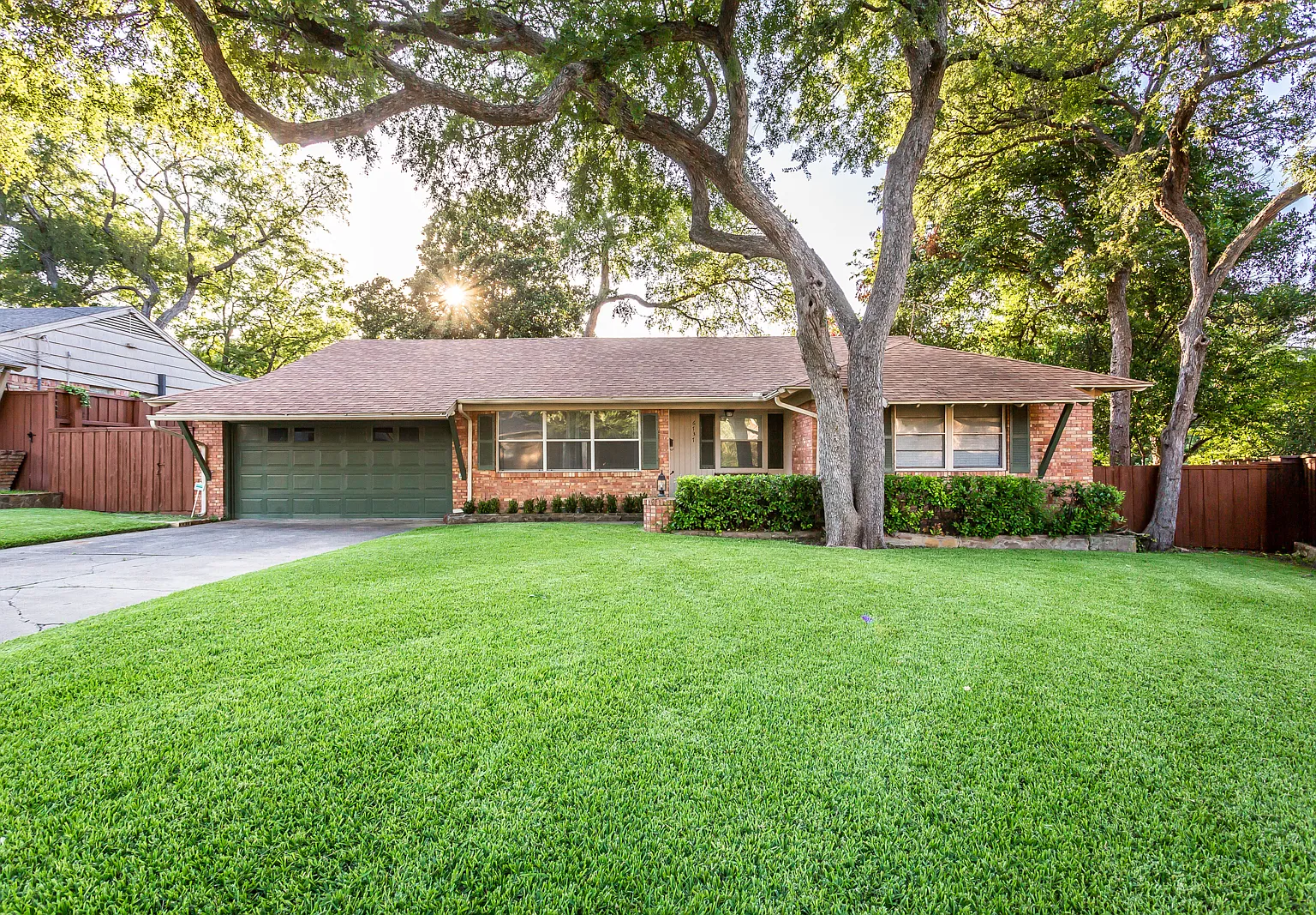 3 bed, 2015 sqft, $4,995 — Photo 1