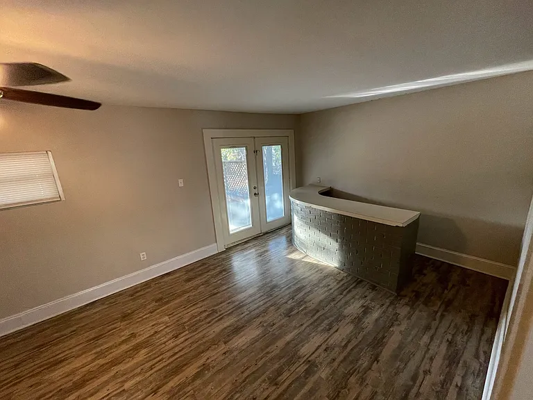 1807 Comanche St NW — Photo 6