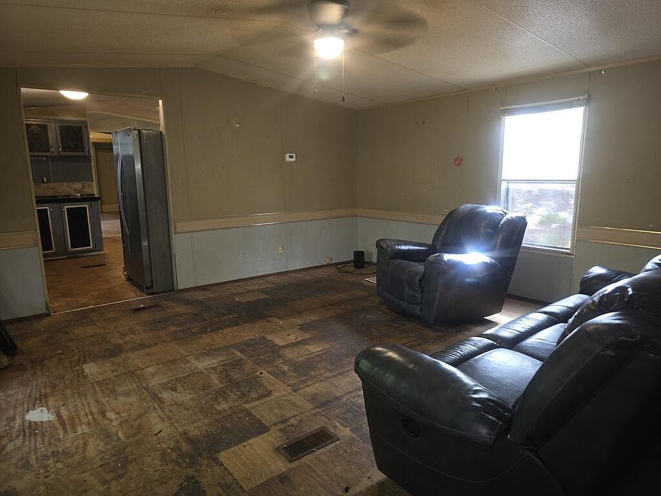 4th image of 6114 Elliott Dr