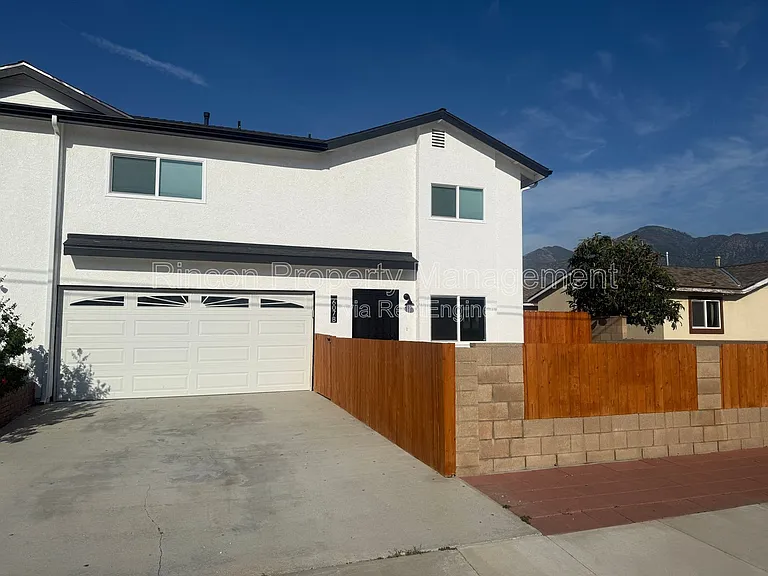 607 Lemon Way #B — Photo 25