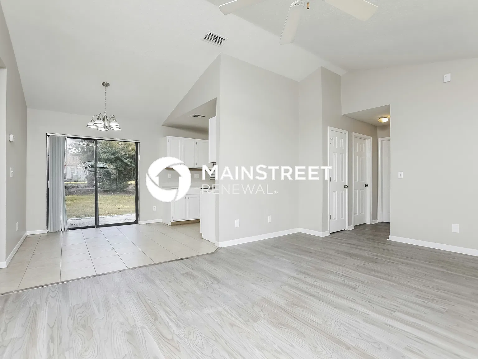 109 W Minneola St — Photo 4