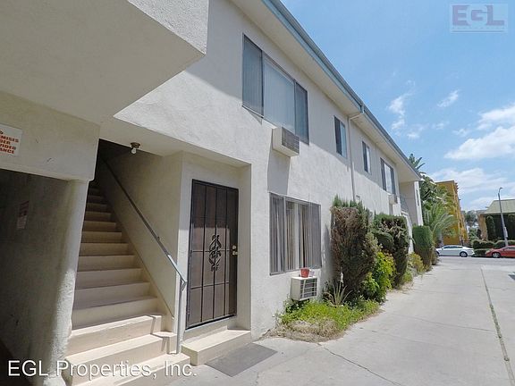 2nd image of 823 N Hudson Ave #7
