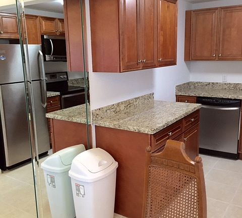 4th image of 42 Oakridge E