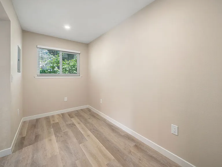 5353 Olmeda Ave — Photo 12