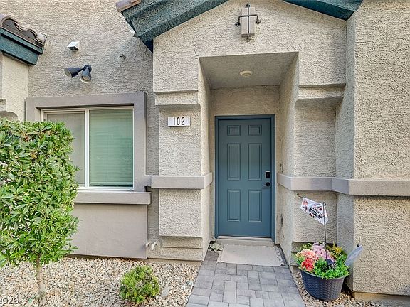 2nd image of 4635 Ridgeley Ave #102
