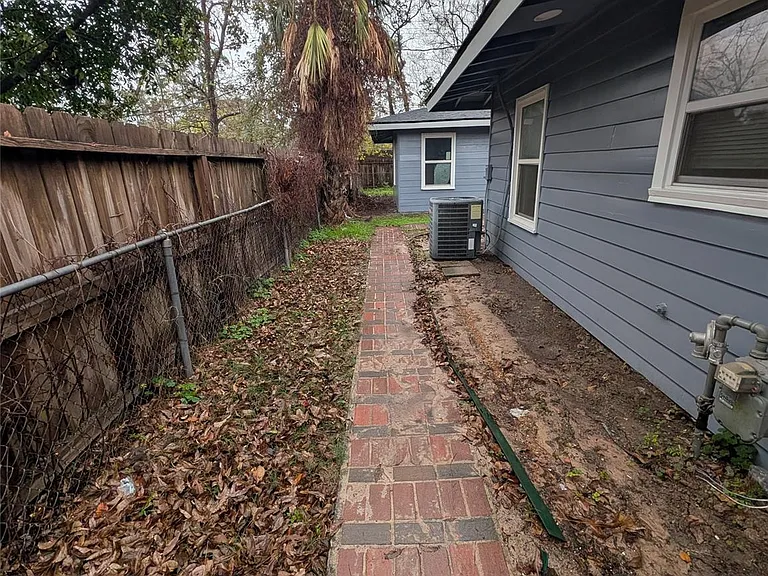 4110 Ella Blvd — Photo 21