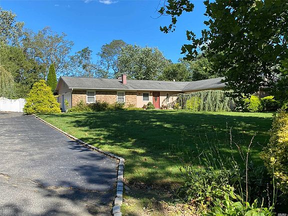 2nd image of 18 Wildwood Dr